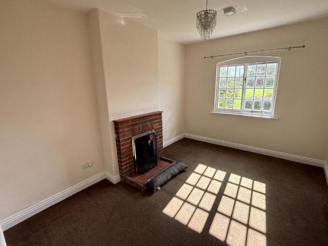 2 bedroom house to rent