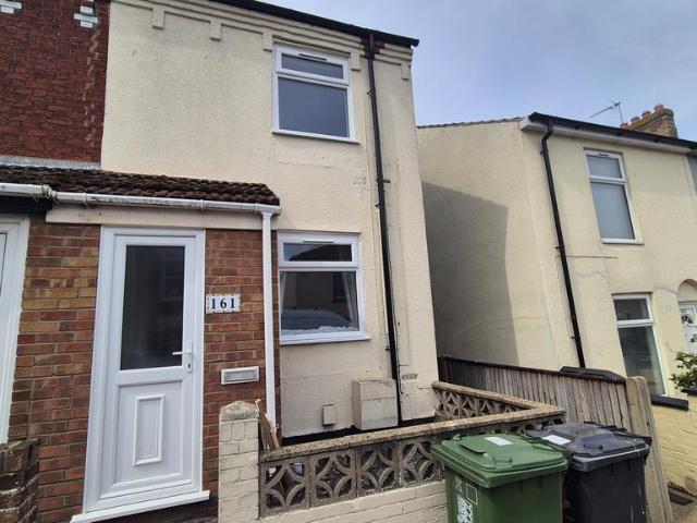 2 bedroom house to rent