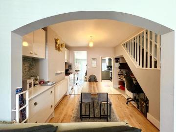 2 bedroom house to rent