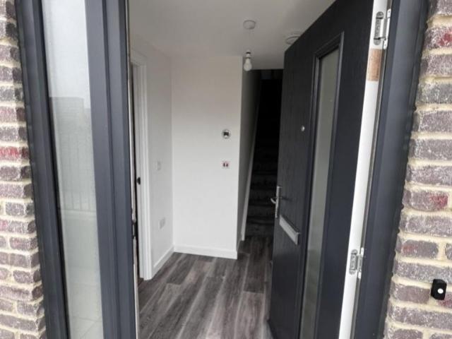 2 bedroom house to rent