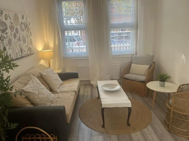 2 bedroom house to rent