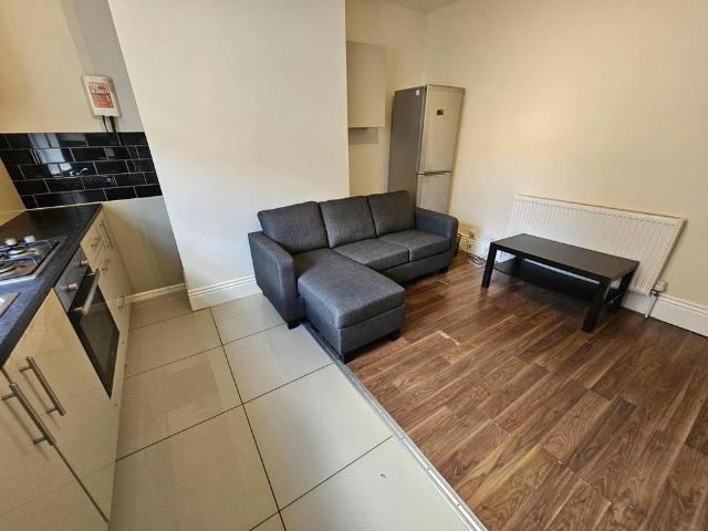 2 bedroom house to rent