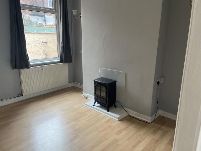 2 bedroom house to rent