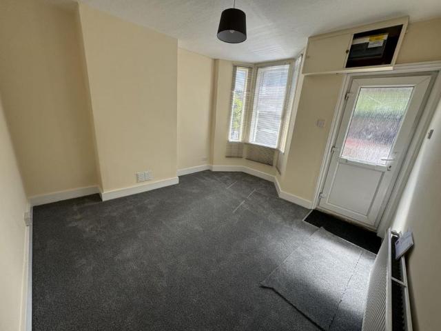 2 bedroom house to rent