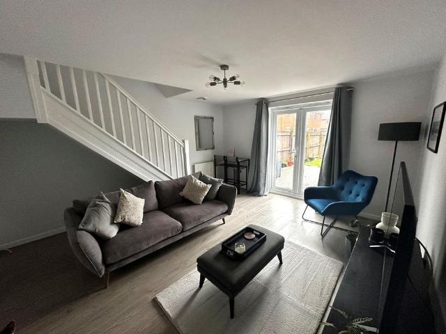 2 bedroom house to rent