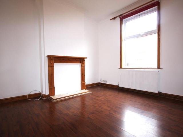 2 bedroom house to rent