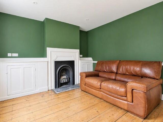 2 bedroom house to rent