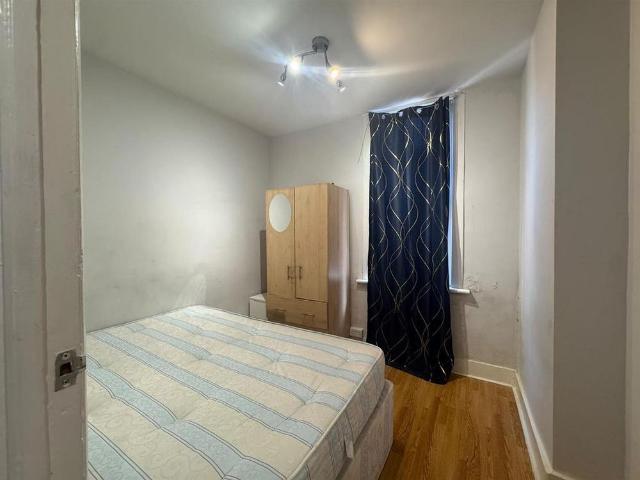 2 bedroom house to rent