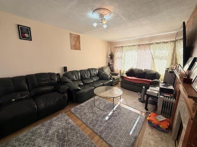 2 bedroom house to rent