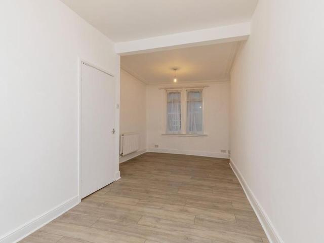2 bedroom house to rent