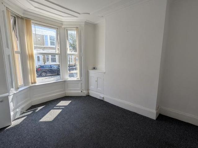2 bedroom house to rent
