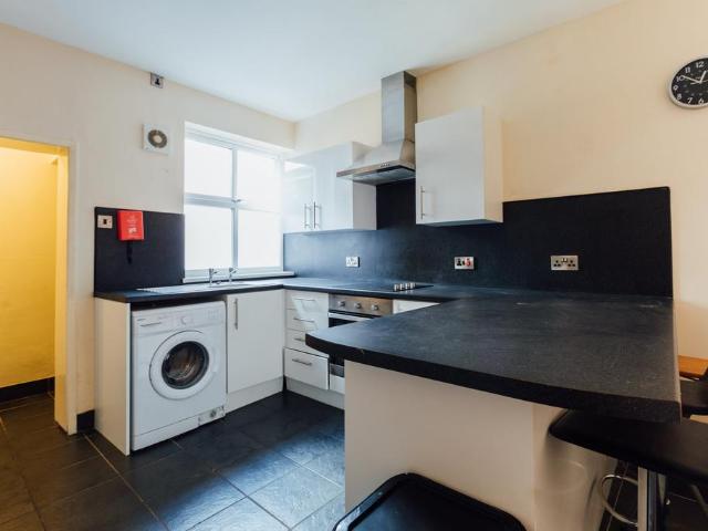 2 bedroom house to rent
