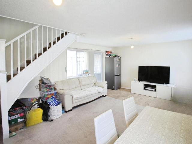 2 bedroom house to rent