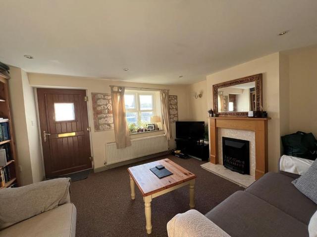 2 bedroom house to rent
