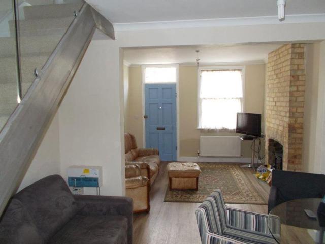 2 bedroom house to rent