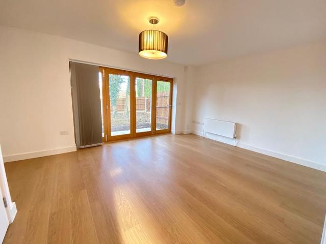 2 bedroom house to rent