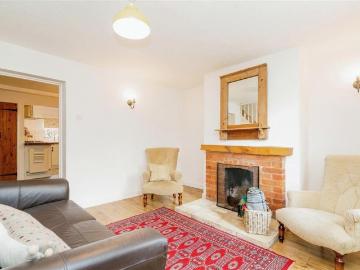 2 bedroom house to rent