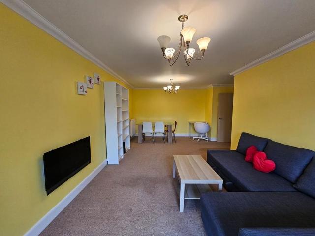2 bedroom house to rent