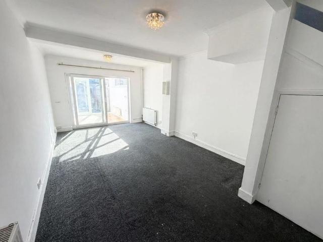 2 bedroom house to rent