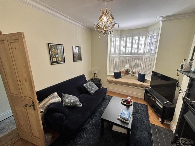 2 bedroom house to rent