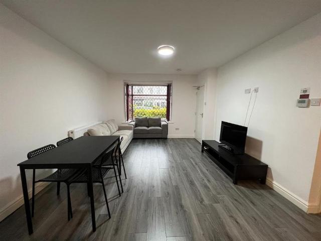 2 bedroom house to rent