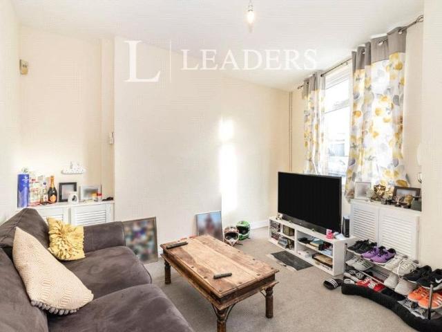 2 bedroom house to rent