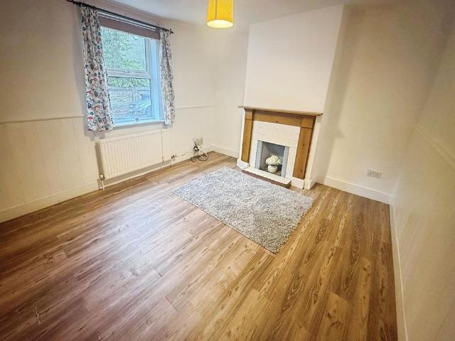2 bedroom house to rent