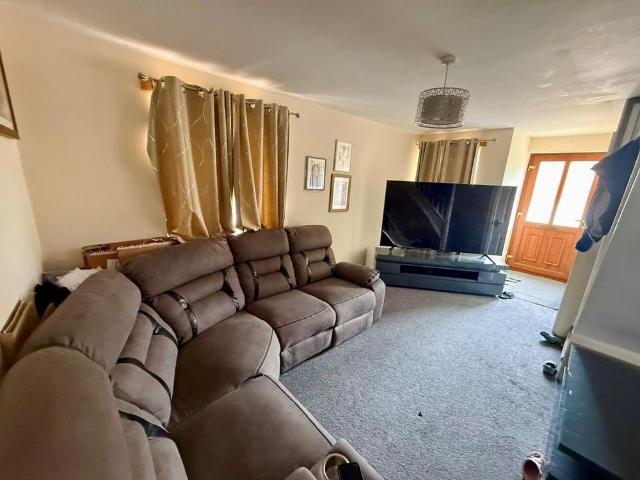 2 bedroom house to rent