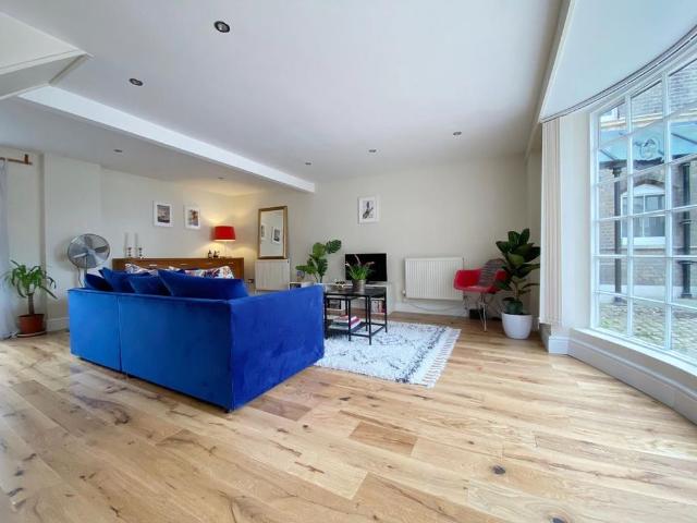 2 bedroom house to rent