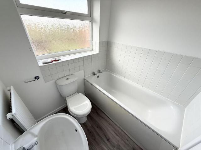 2 bedroom house to rent