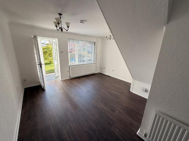 2 bedroom house to rent