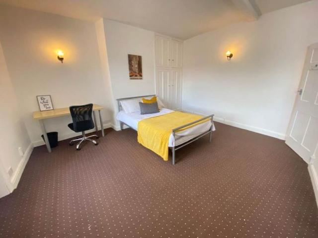 2 bedroom house to rent