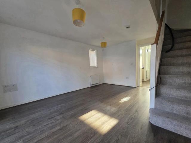 2 bedroom house to rent