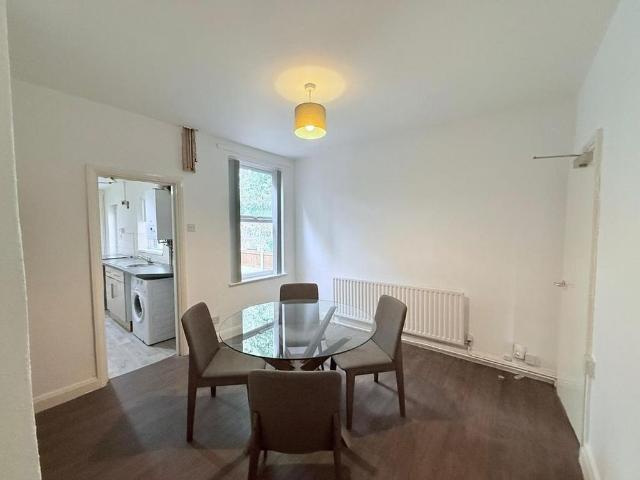 2 bedroom house to rent