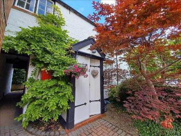 2 bedroom house to rent