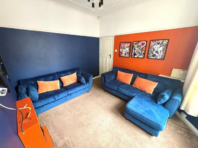 2 bedroom house to rent