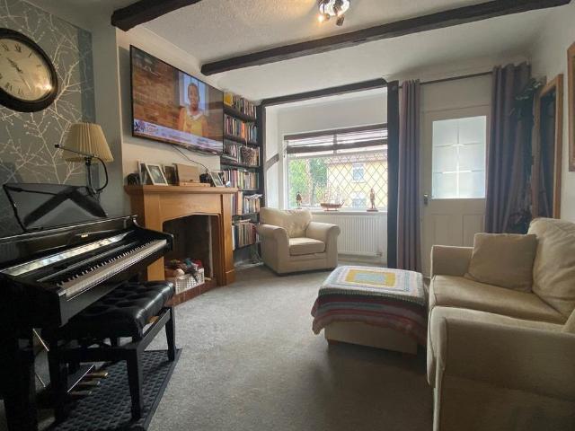 2 bedroom house to rent