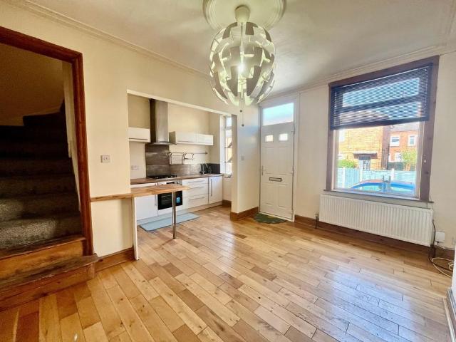 2 bedroom house to rent