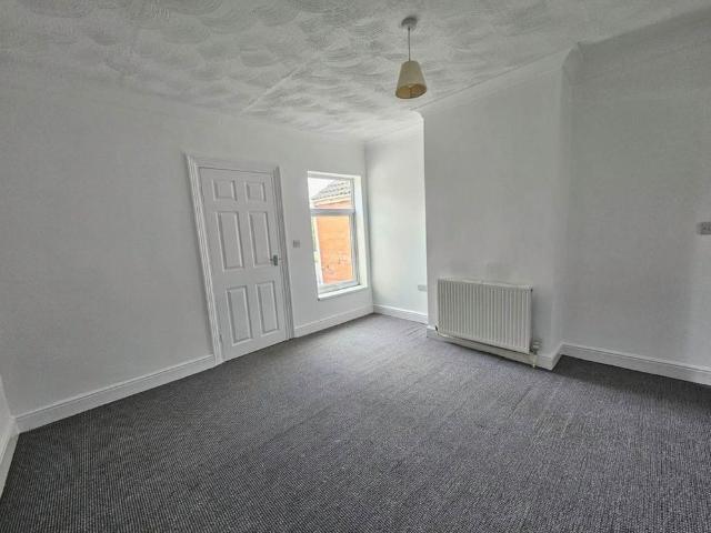 2 bedroom house to rent