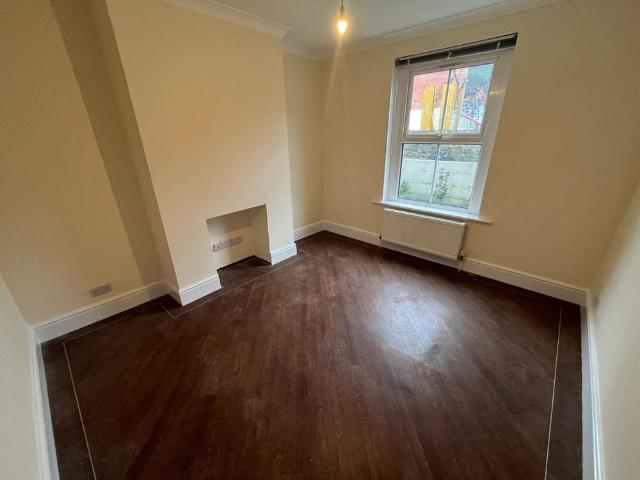 2 bedroom house to rent
