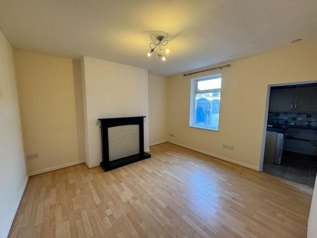 2 bedroom house to rent