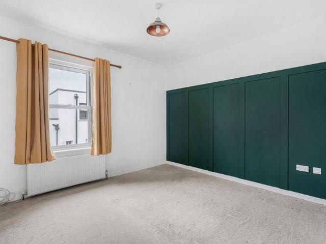 2 bedroom house to rent