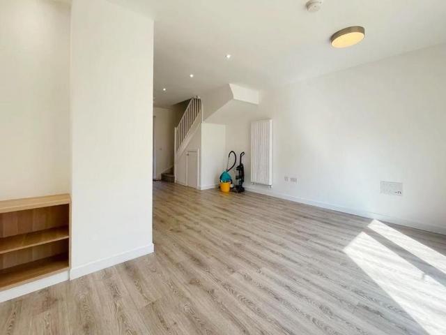 2 bedroom house to rent