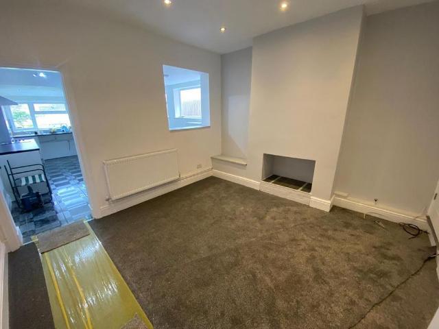 2 bedroom house to rent