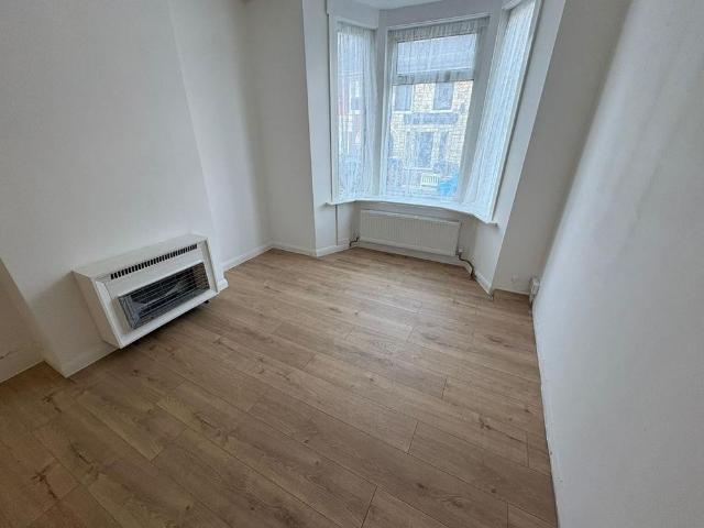 2 bedroom house to rent