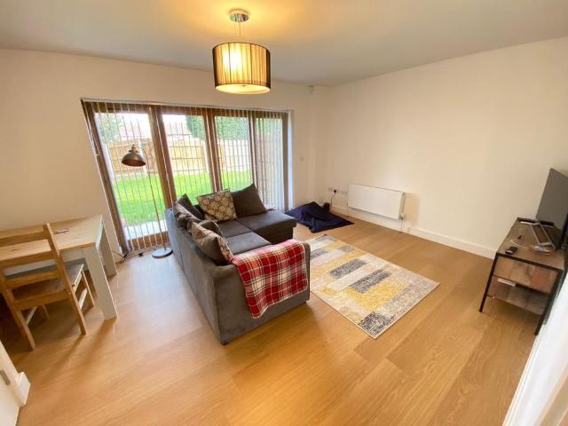 2 bedroom house to rent