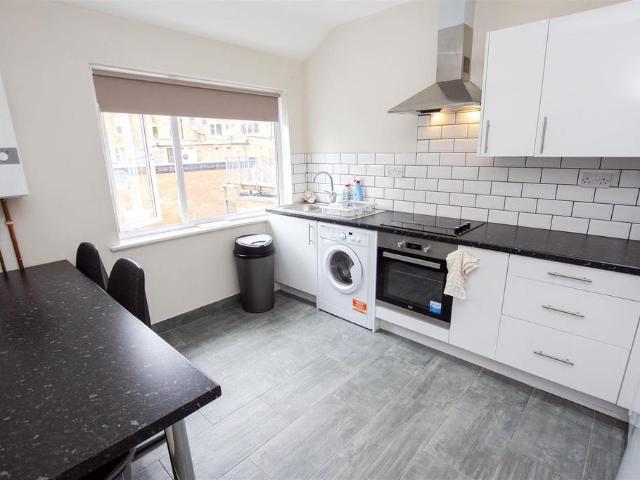 2 bedroom house to rent