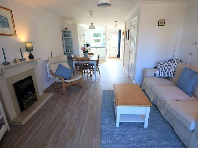 2 bedroom house to rent