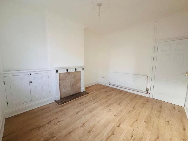 2 bedroom house to rent