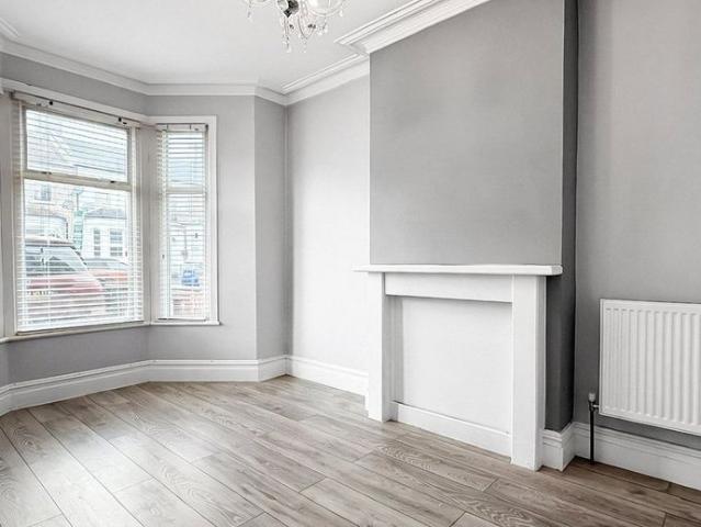 2 bedroom house to rent
